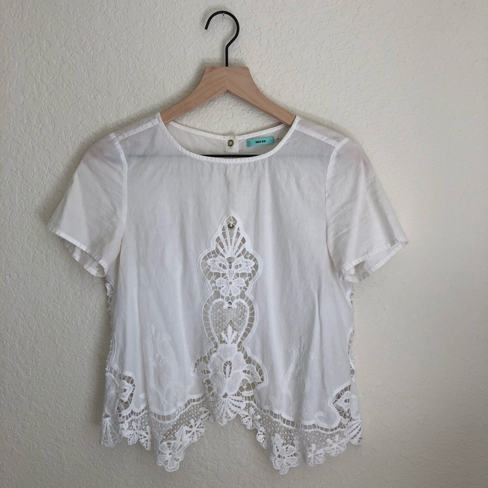 Kimchi Blue Lace Appliqué Button Tee